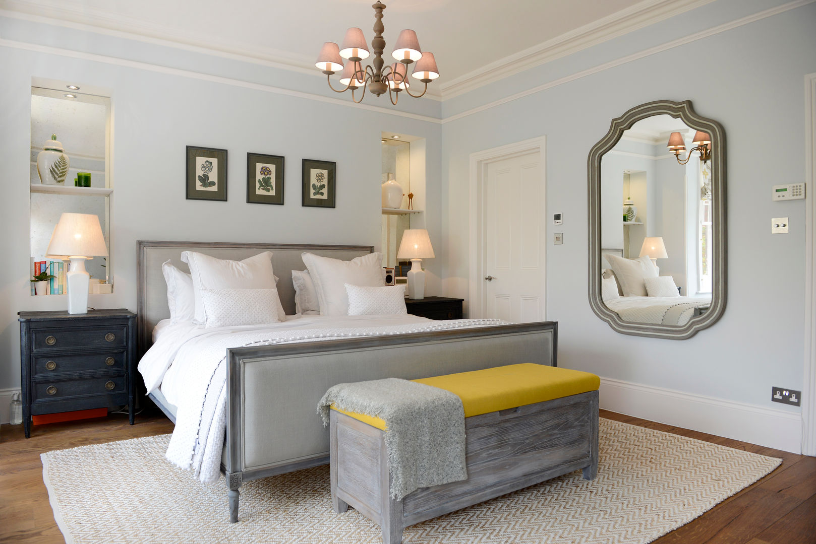 Family Home: Complete refurbishment of a Victorian Family Home in South West London, Ruth Noble Interiors Ruth Noble Interiors Chambre scandinave