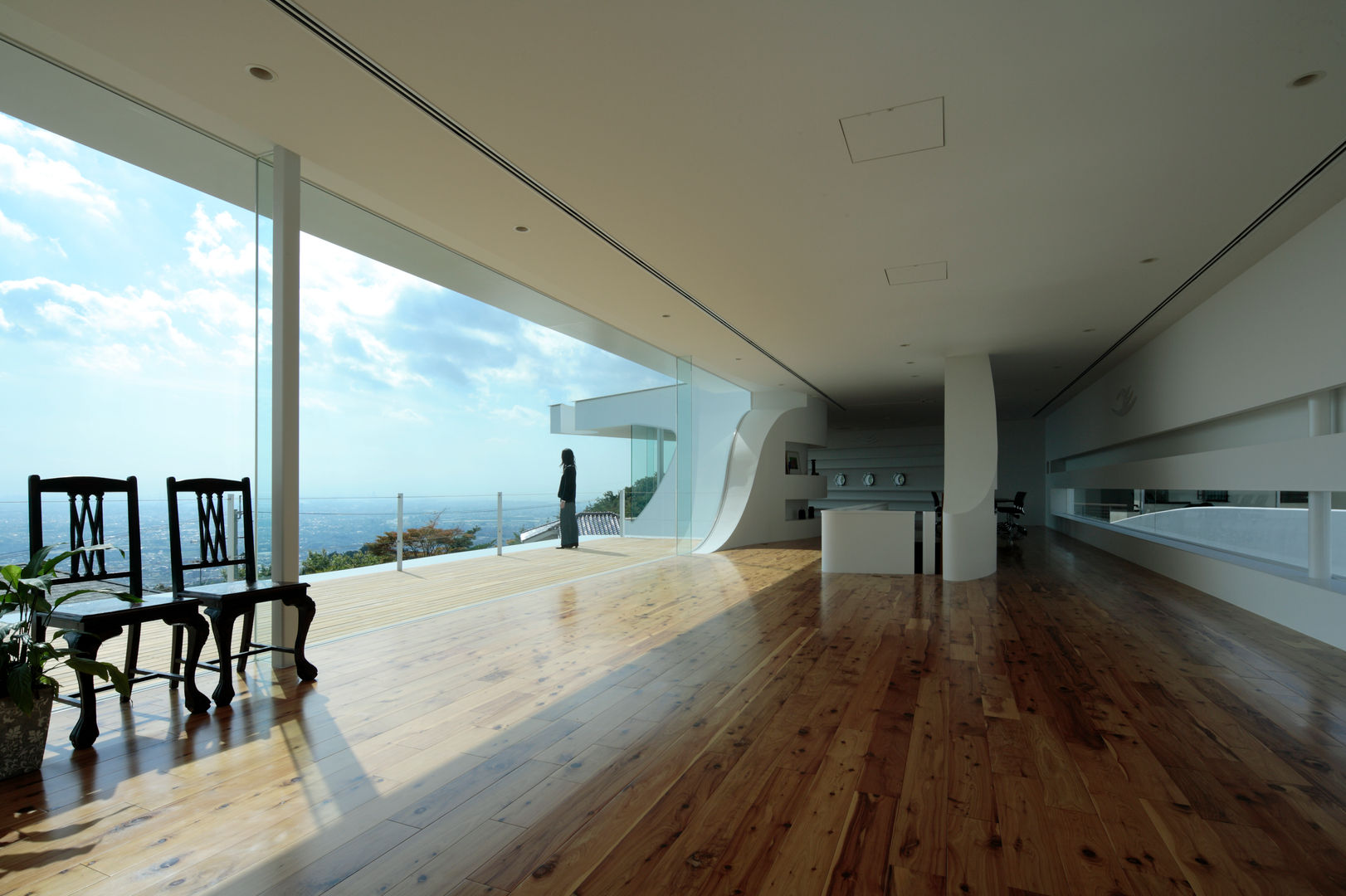 ​Mountain & Opening, EASTERN design office イースタン建築設計事務所 EASTERN design office イースタン建築設計事務所 Windows