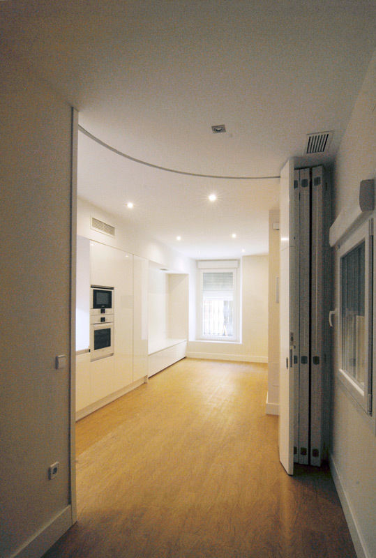 Reforma de Apartamento en Sevilla, CM4 Arquitectos CM4 Arquitectos Minimalist style doors Doors