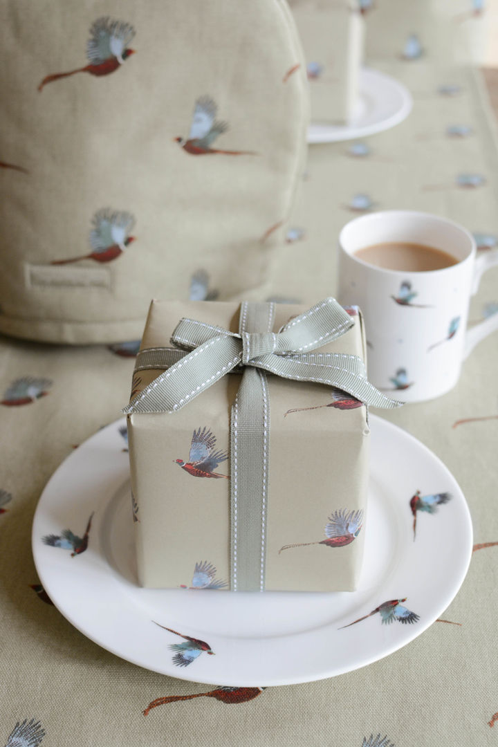 Pheasant collection of homewares Sophie Allport Country style dining room Crockery & glassware