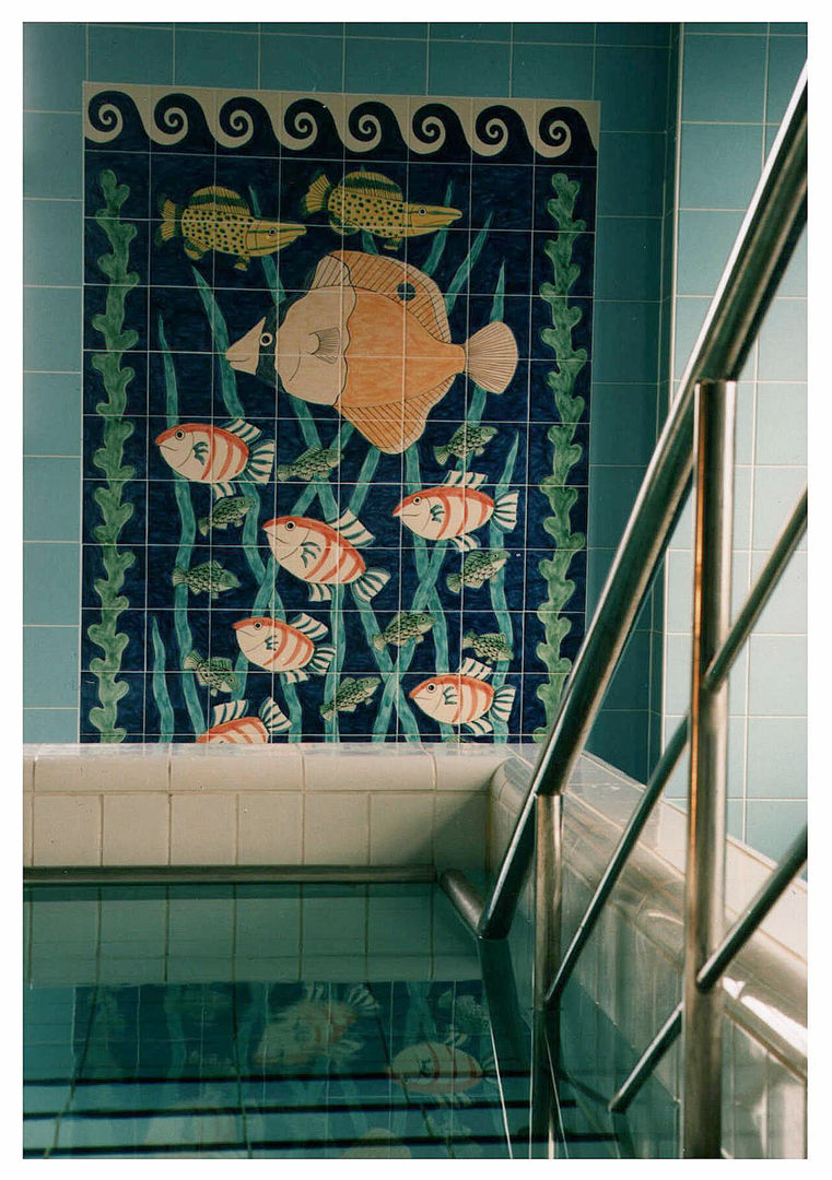 Angel fish tile panel homify Ruang Komersial Rumah Sakit