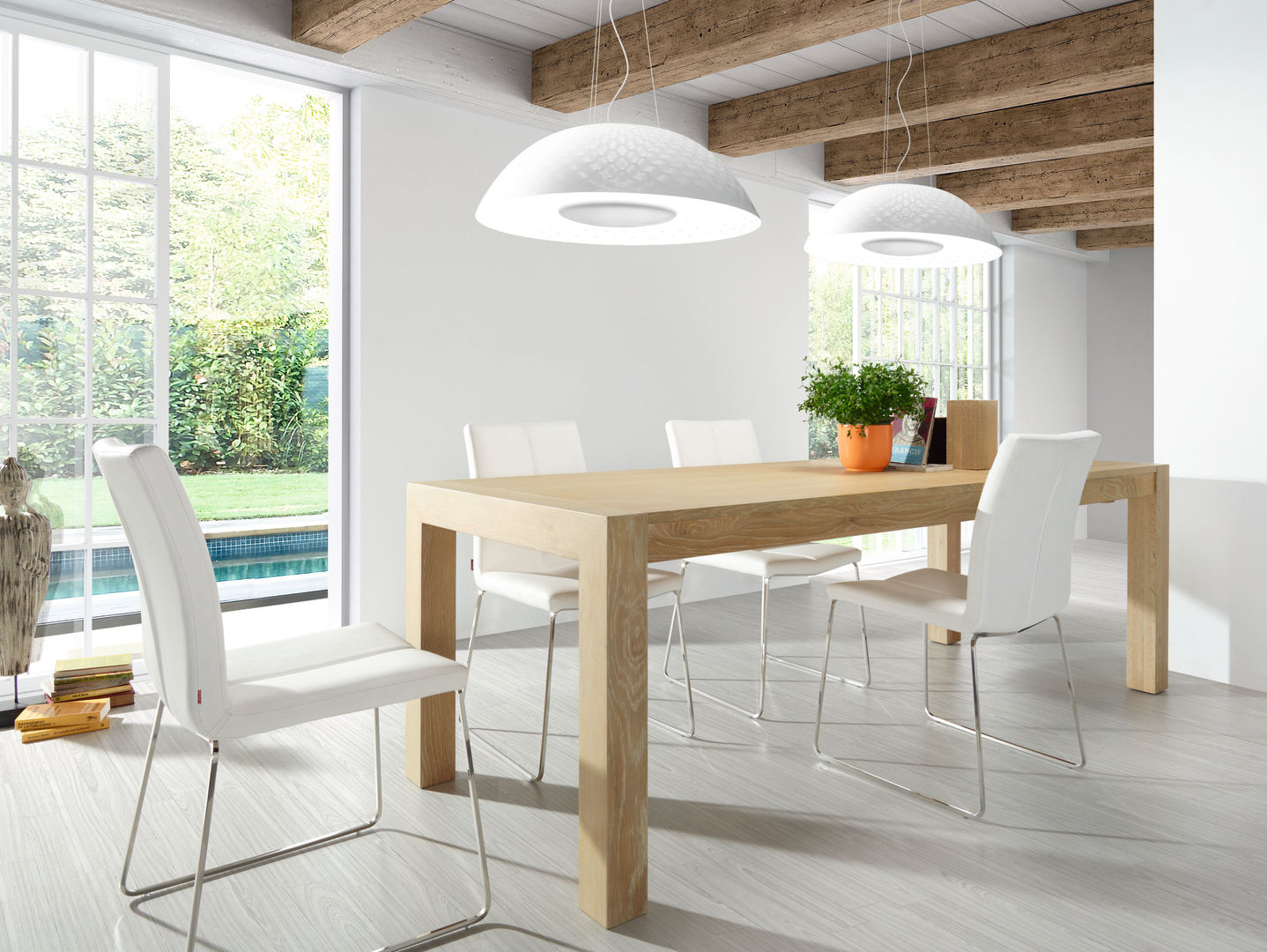 Jadalnia w bieli i drewnie, Le Pukka Concept Store Le Pukka Concept Store Classic style dining room Tables