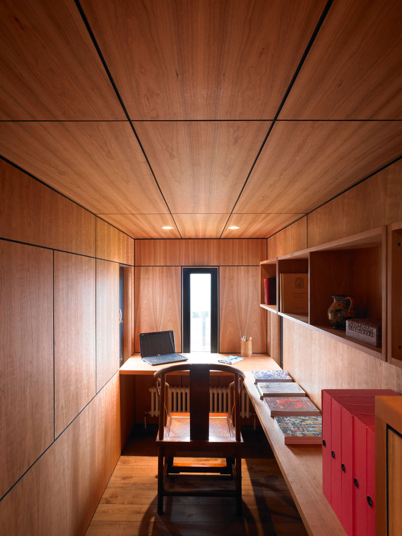 Cherry Panelled Study WT Architecture Modern study/office