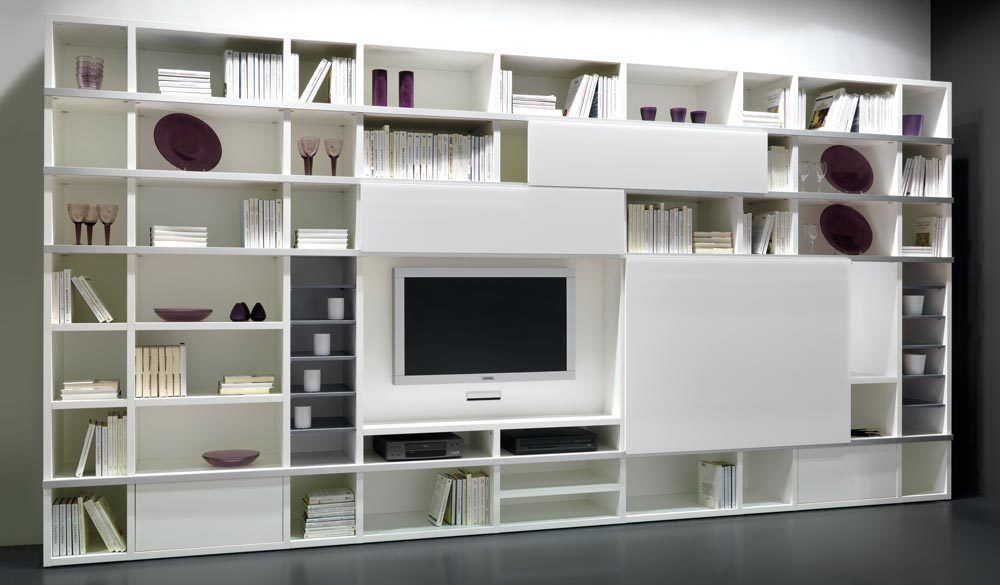 homify Livings de estilo moderno Muebles de televisión y dispositivos electrónicos