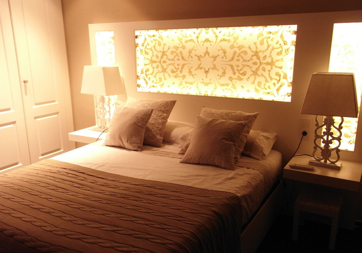 Diseño de mobiliario, Marta del Valle Marta del Valle Modern style bedroom Beds & headboards