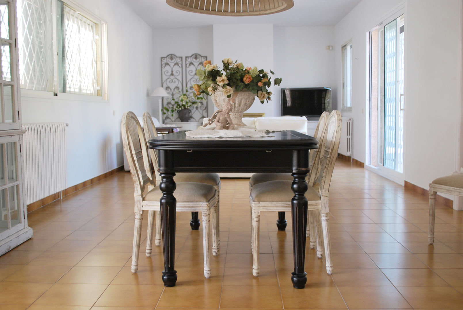 MESA DE COMEDOR ANTICA, diseño italiano para la decoración integral.