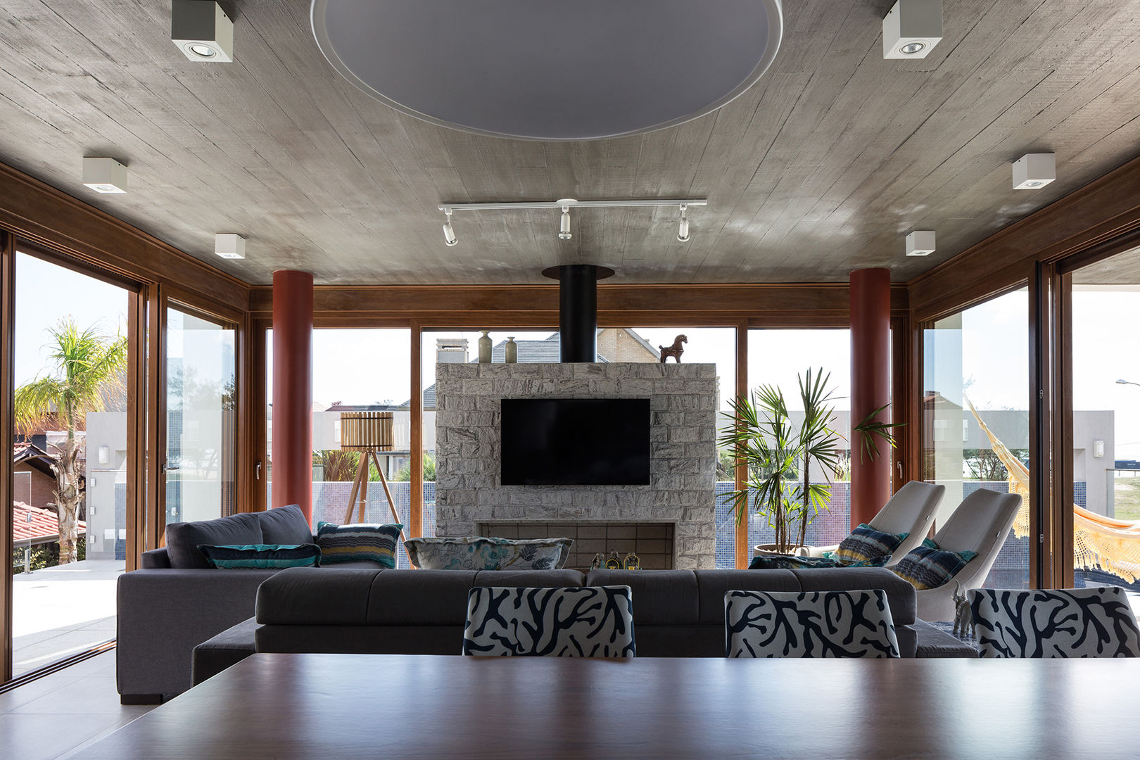 Casa Beira Mar, Seferin Arquitetura Seferin Arquitetura Ruang Keluarga Modern