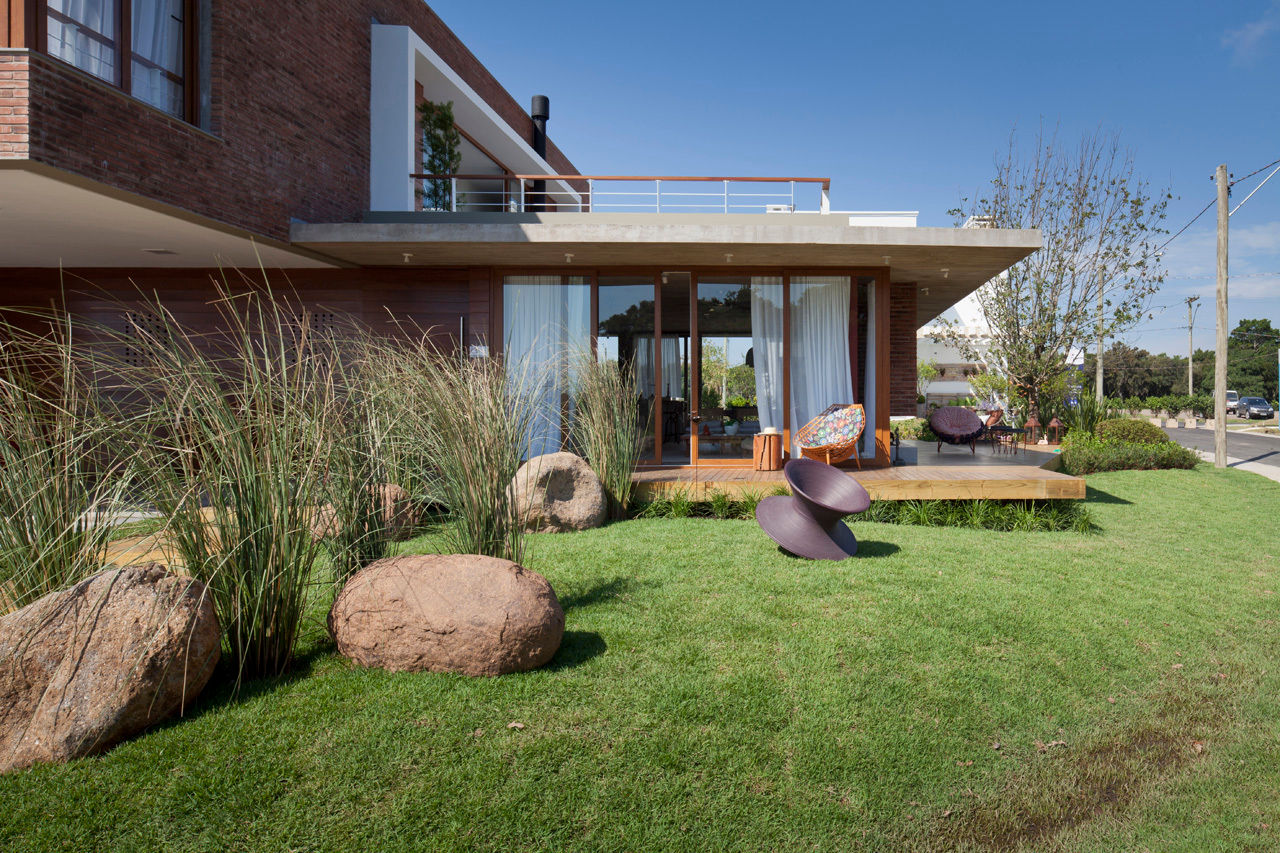 Casa Marítimo, Seferin Arquitetura Seferin Arquitetura Casas modernas