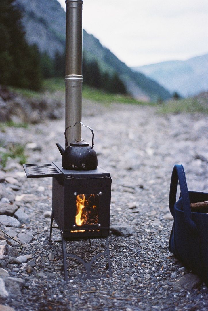 Fältovn buitenkachel, Harrie Leenders Harrie Leenders Scandinavische tuinen Vuurplaatsen & barbecues