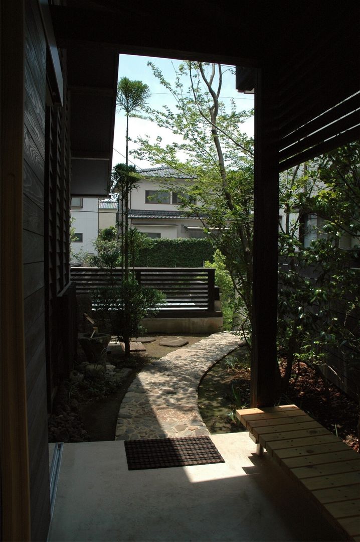 大江の舎, ばん設計小材事務所 ばん設計小材事務所 Eclectic style garden