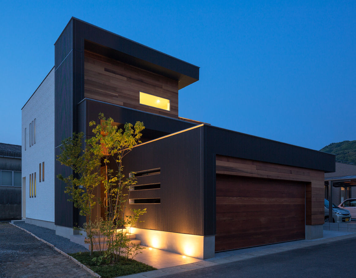 M4-house 「重なり合う家」, Architect Show Co.,Ltd Architect Show Co.,Ltd Nhà