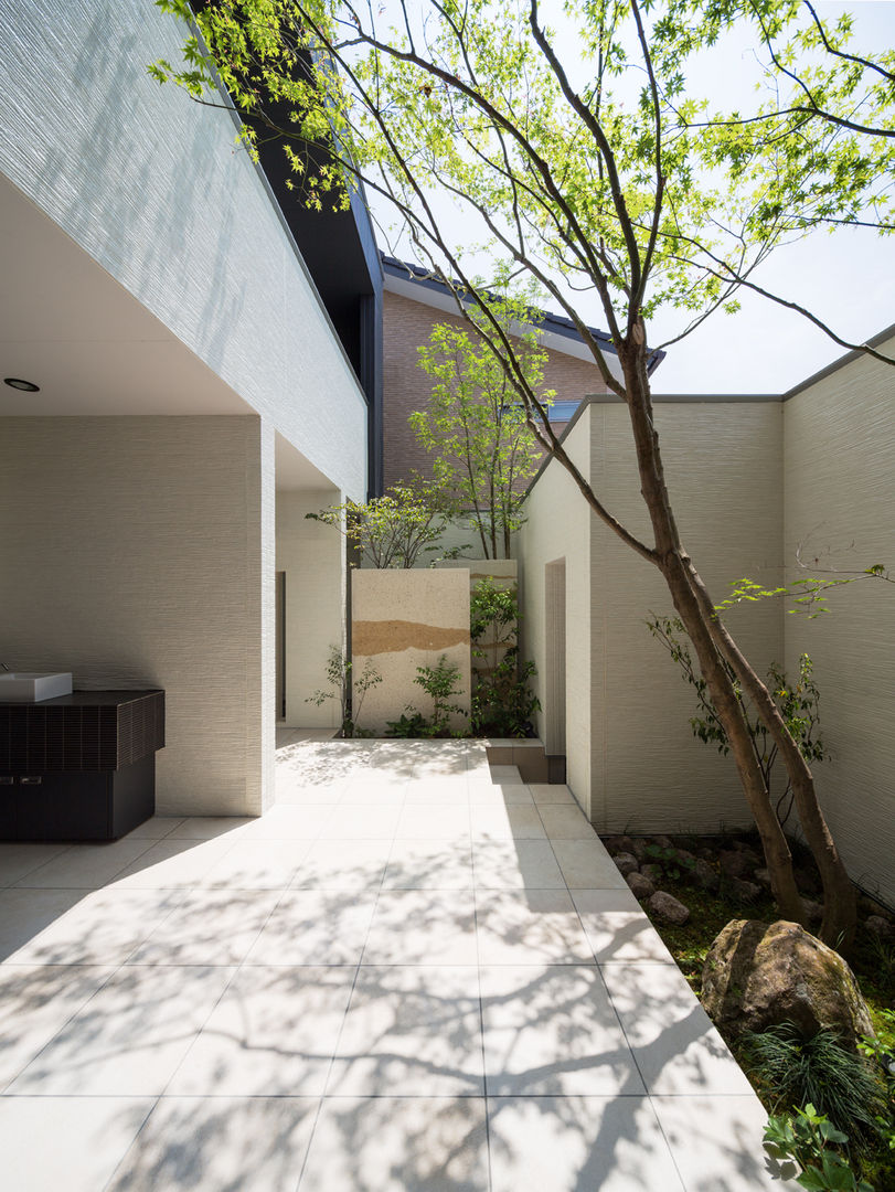 M4-house 「重なり合う家」, Architect Show Co.,Ltd Architect Show Co.,Ltd Maisons modernes