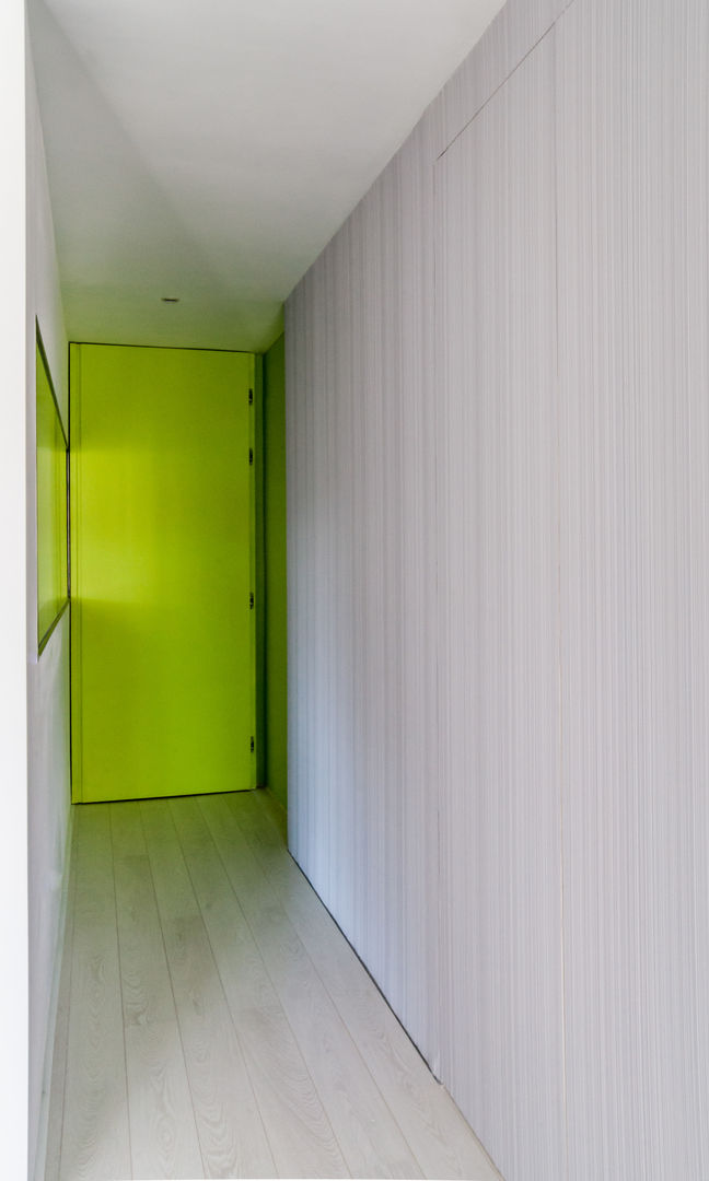 VIVIENDA A-MOR-I-SART, estudio551 estudio551 Modern Corridor, Hallway and Staircase