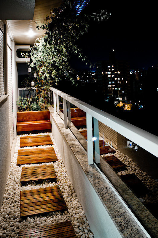 APP | Projeto de Interiores, Kali Arquitetura Kali Arquitetura Balcones y terrazas modernos: Ideas, imágenes y decoración