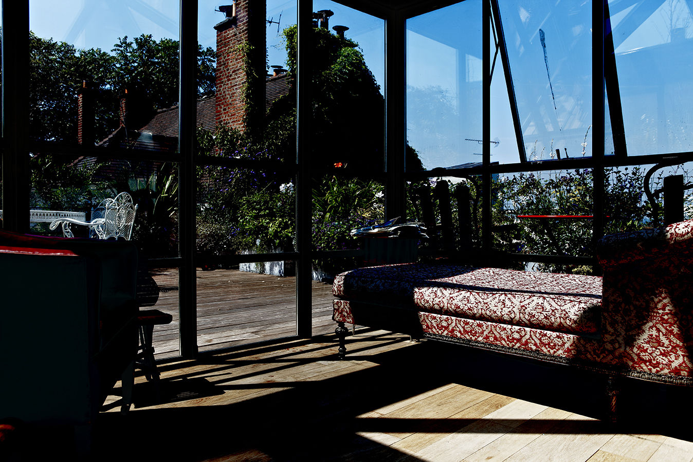 Restructuration d'une maison à Montmartre avec création d'une surélévation vitrée, Capucine de Cointet architecte Capucine de Cointet architecte Modern balcony, veranda & terrace