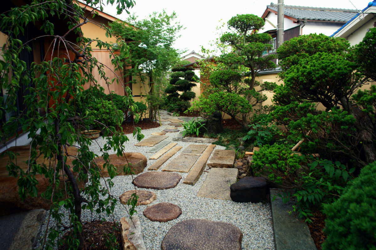 モダンでフォーマルな和の庭 2013～, にわいろＳＴＹＬＥ にわいろＳＴＹＬＥ Eclectic style garden