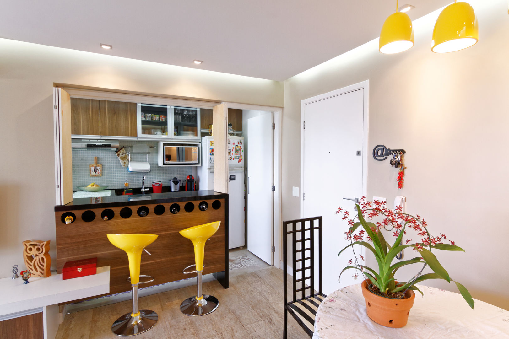 Apartamento Parque Butantã - 50m², Raphael Civille Arquitetura Raphael Civille Arquitetura Minimalist dining room