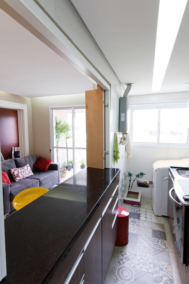 Apartamento Parque Butantã - 50m², Raphael Civille Arquitetura Raphael Civille Arquitetura ห้องครัว