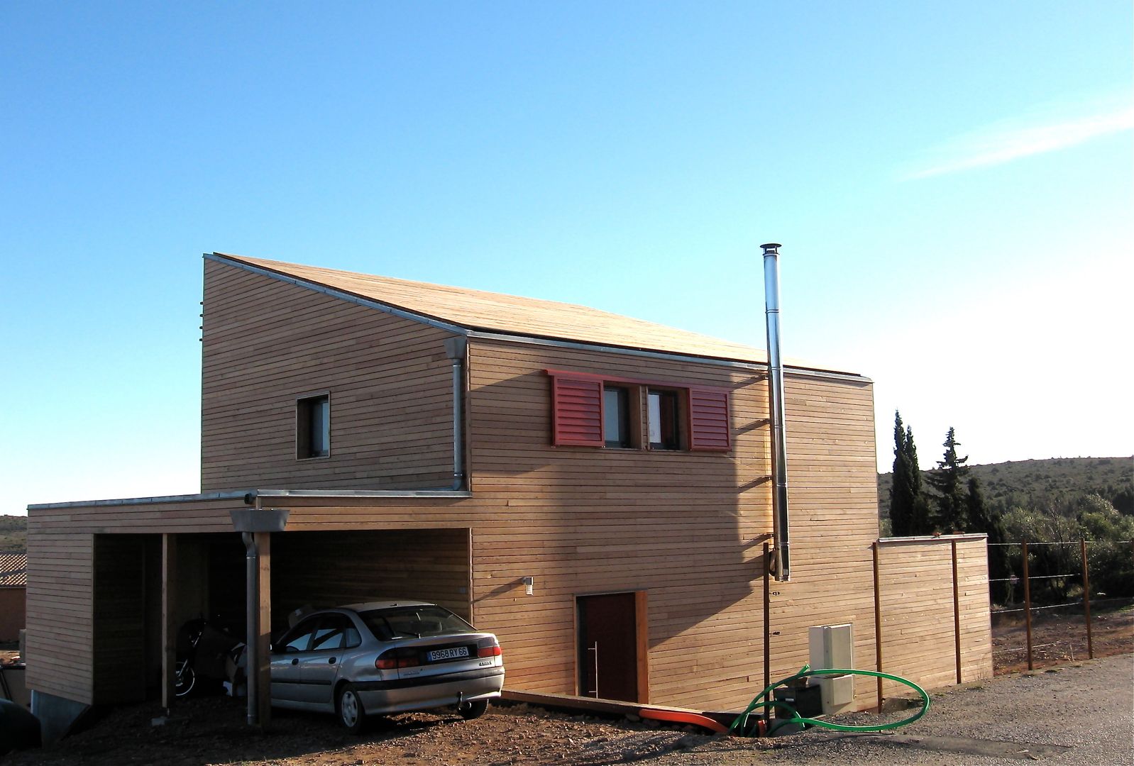 Une maison bois simple et authentique, casa architectes casa architectes Casas modernas