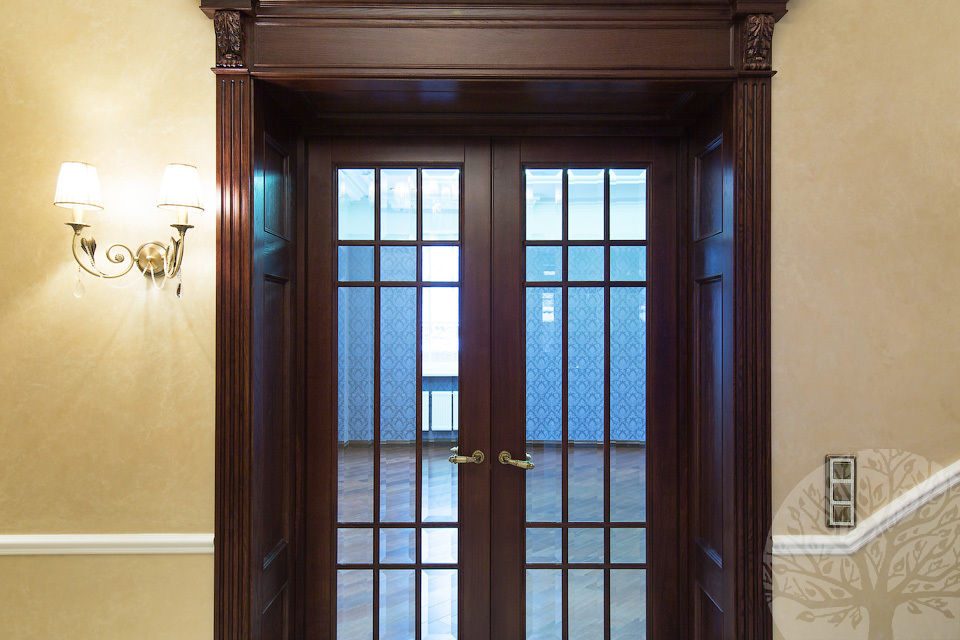 Двери дубовые межкомнатные с карнизом , Lesomodul Lesomodul Puertas de estilo ecléctico Puertas