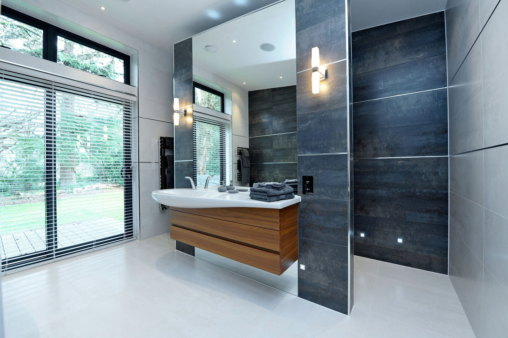 Redwoods, Wimborne, Dorset, Jigsaw Interior Architecture & Design Jigsaw Interior Architecture & Design Modern bathroom