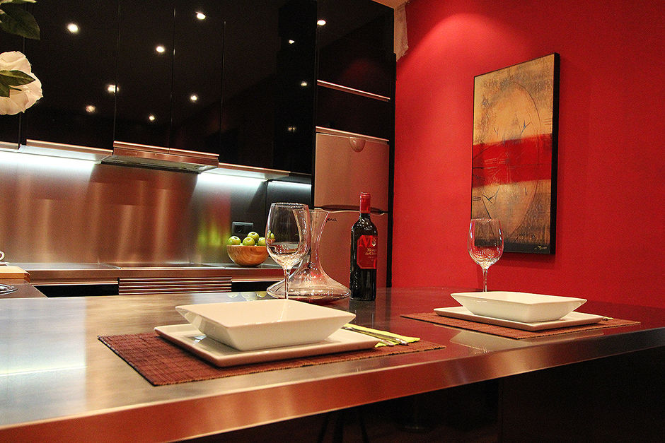 Cocina abierta, bienvenidos..., XTe Interiorismo XTe Interiorismo ห้องครัว เคาน์เตอร์ครัว