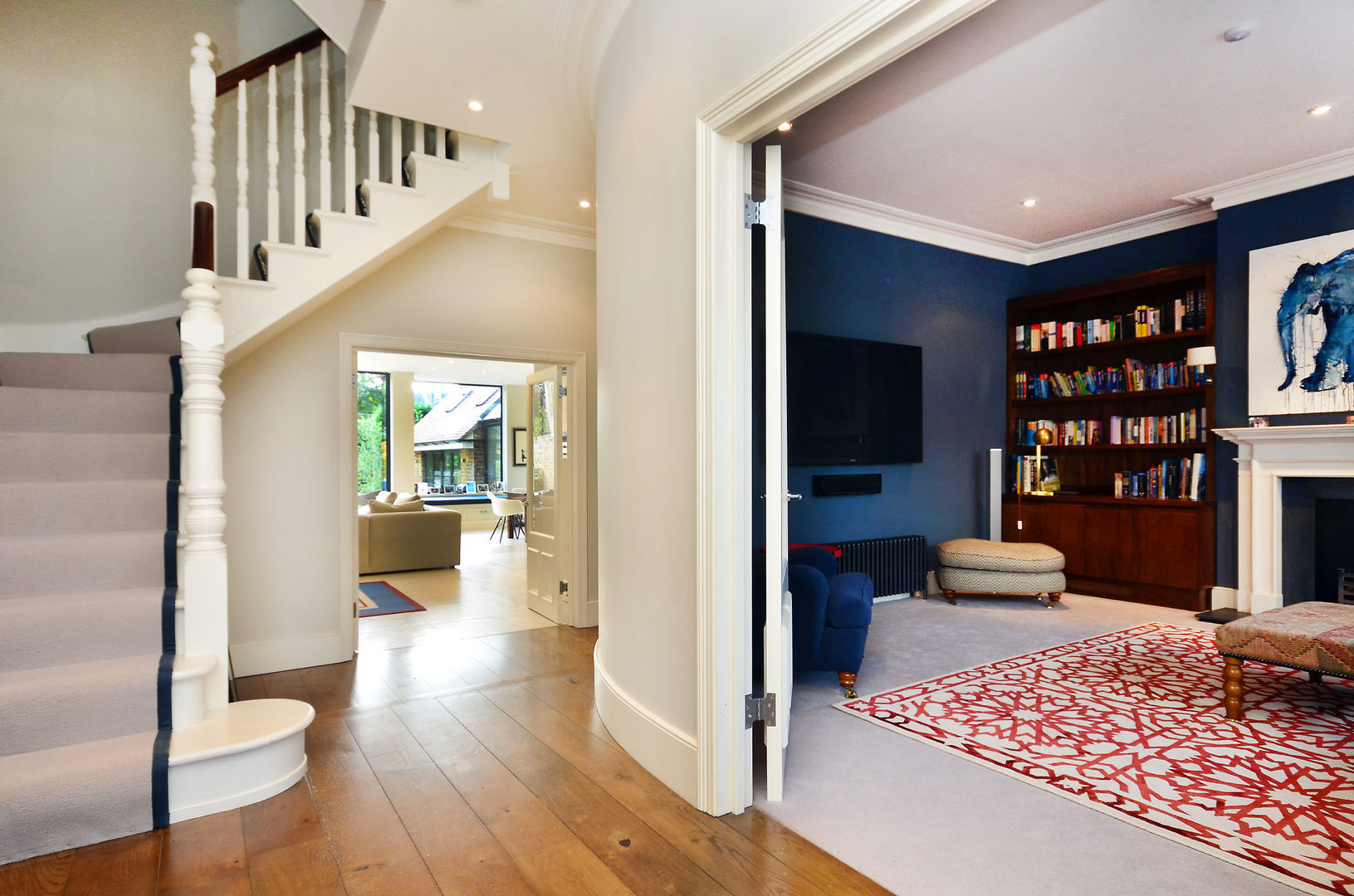 Nassau Road, Hamilton King Hamilton King Classic style corridor, hallway and stairs