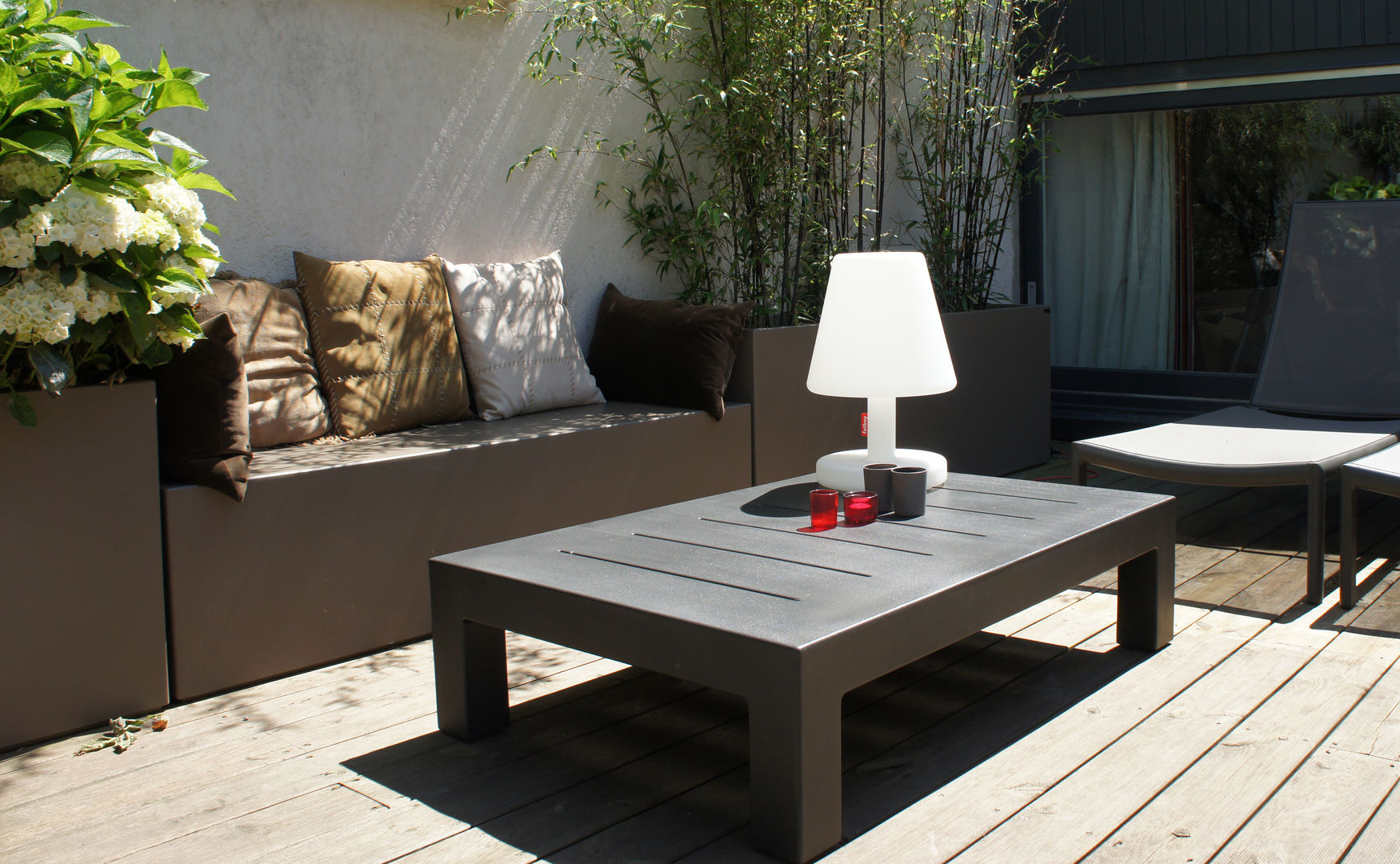 Ambiance Cosy avec les Bacs et Banquette Image'In, ATELIER SO GREEN ATELIER SO GREEN Modern Garden