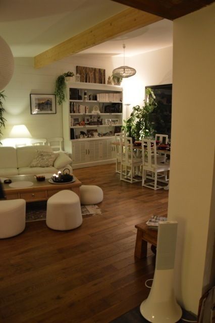 extension sur pilotis / ile de france, karine penard karine penard Minimalist living room