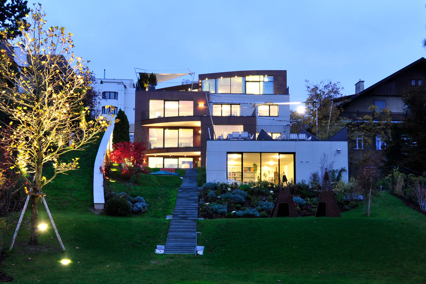 DHM57 Umbau und Zubau eines Einfamilienhouses mit Niederenergieanforderungen., zone architekten zone architekten Casas modernas