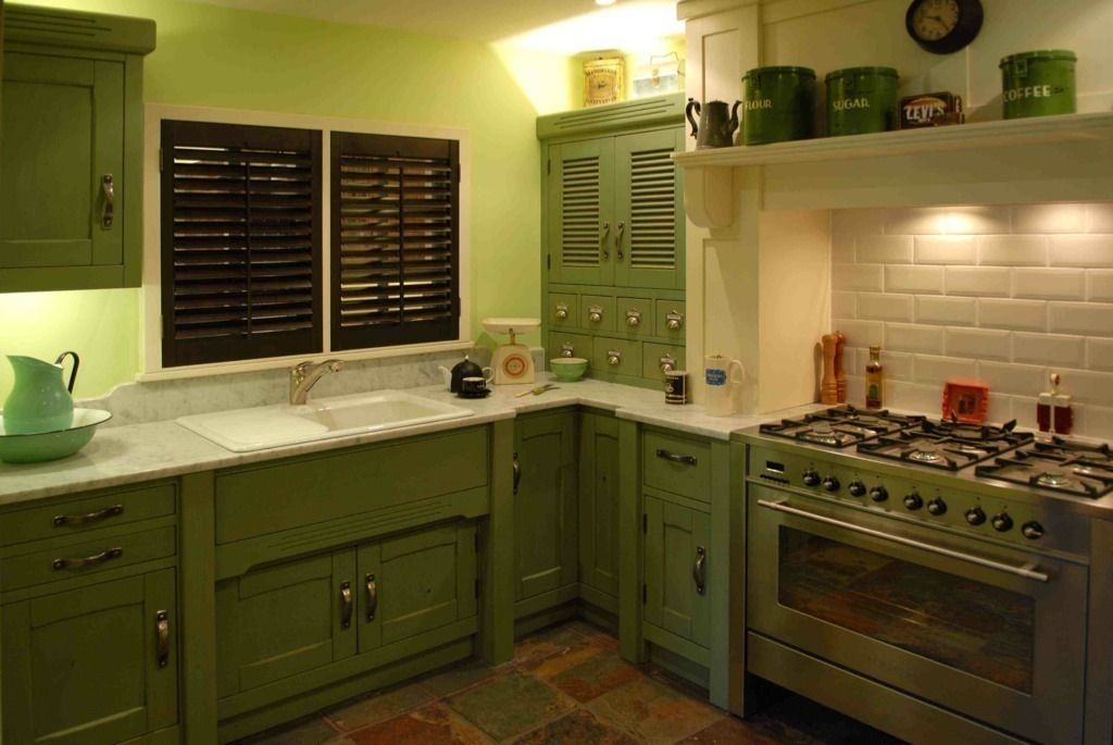 A nod to the 1920's... Hallwood Furniture Kitchen