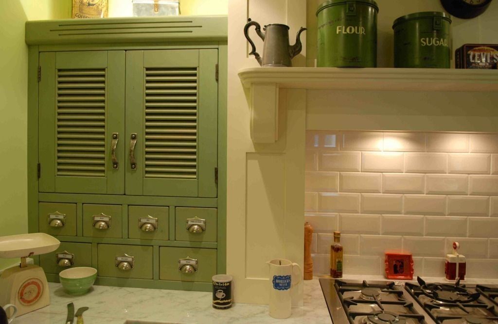 A nod to the 1920's... Hallwood Furniture Classic style kitchen