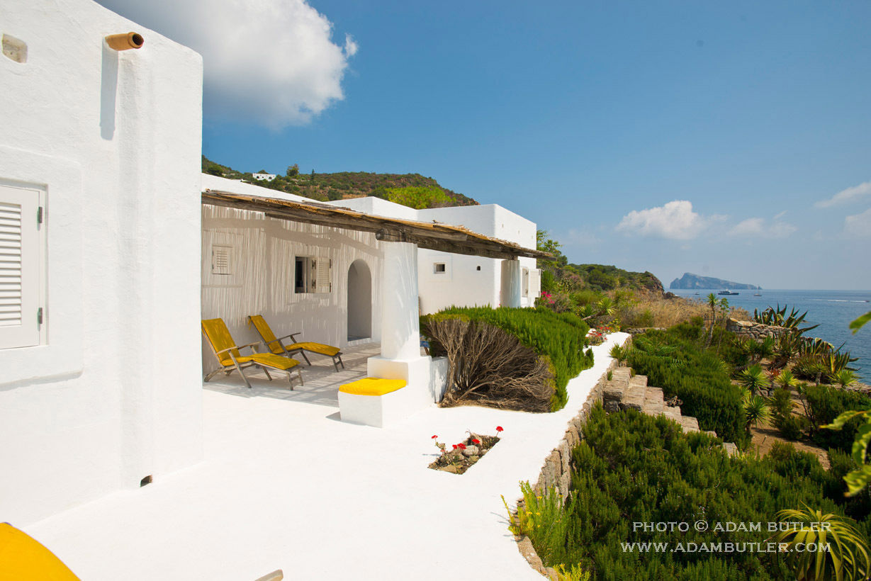 Casa Menne, Panarea, Aeolian Islands, Sicily Adam Butler Photography 地中海風 家