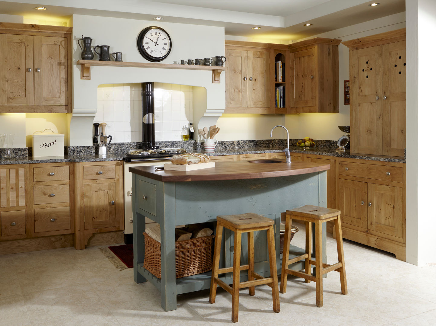 Pippy oak island kitchen Churchwood Design Cucina rurale Legno Effetto legno