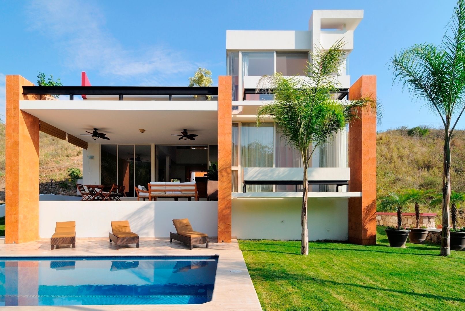 RESIDENCIA NUÑO, Excelencia en Diseño Excelencia en Diseño Modern houses