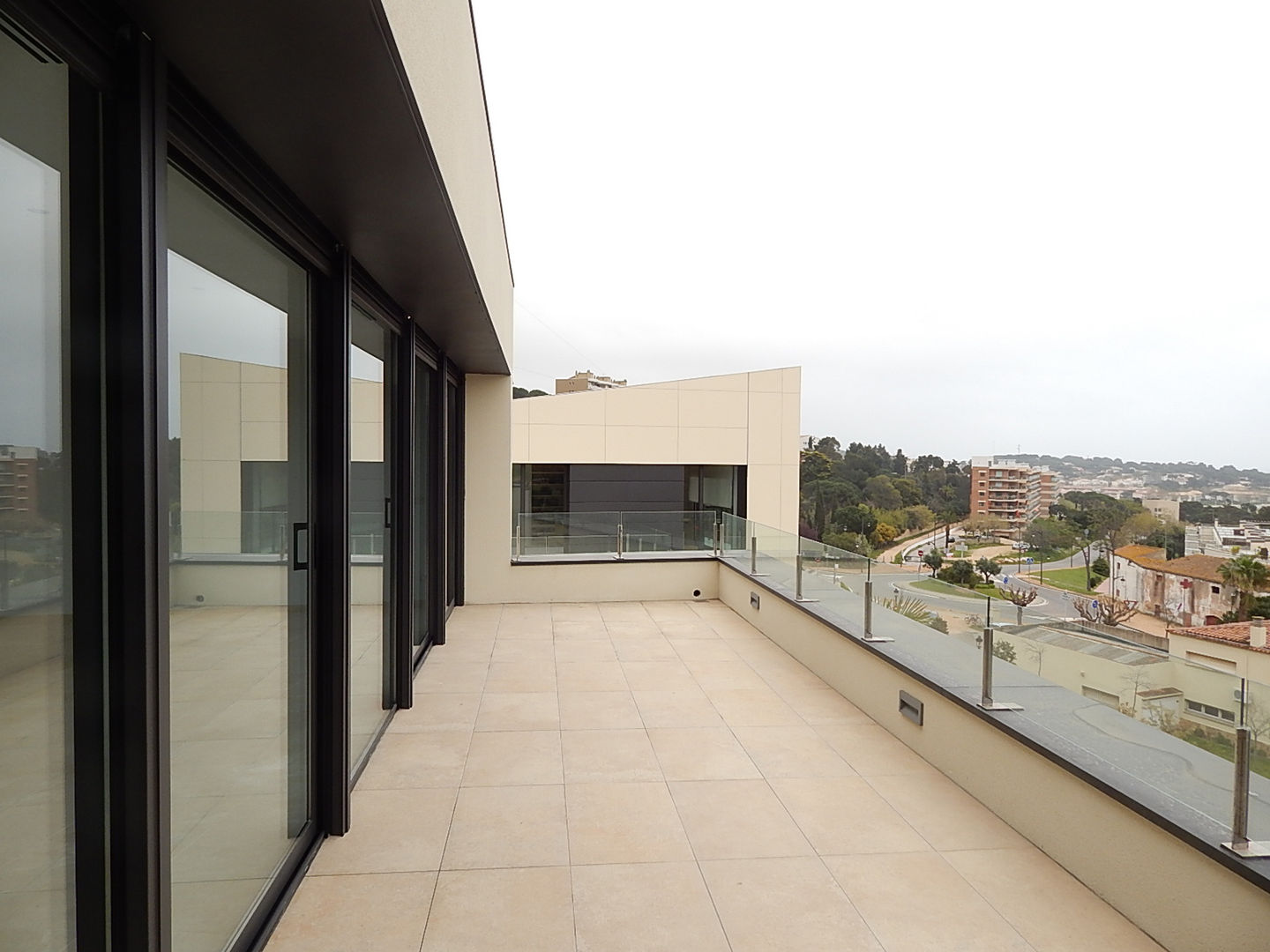 Villa aan de Costa Brava, Hamers Arquitectura Hamers Arquitectura 現代房屋設計點子、靈感 & 圖片