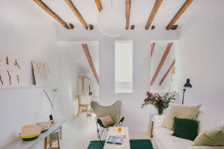 Buhardilla zona Malasaña, Madrid 2015, nimú equipo de diseño nimú equipo de diseño Mediterranean style living room