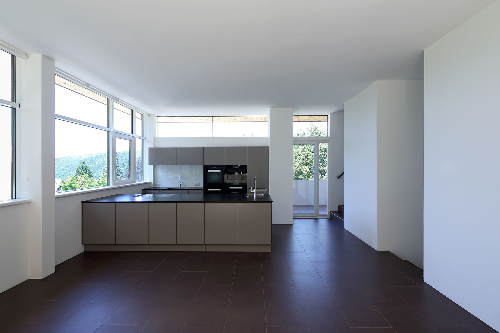 Sanierung und Erweiterung Wienerwaldhaus, wessely architektur wessely architektur Cocinas minimalistas