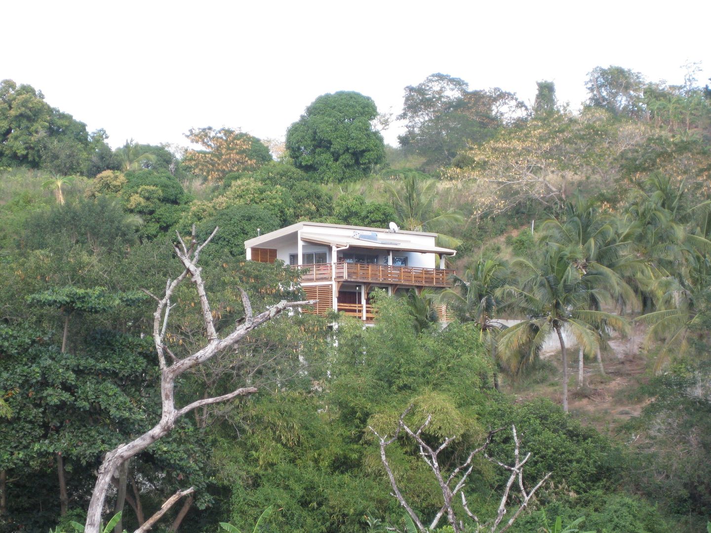 LAUTE house - view from lagoon STUDY CASE sas d'Architecture Tropikal Evler