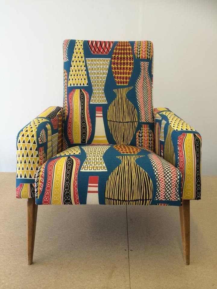Pair of Mid Century French club chairs reupholstered in mustard wool and Sanderson Hayward fabrics, Eclectic Chair Upholstery Eclectic Chair Upholstery Salas de estilo ecléctico Sofás y sillones