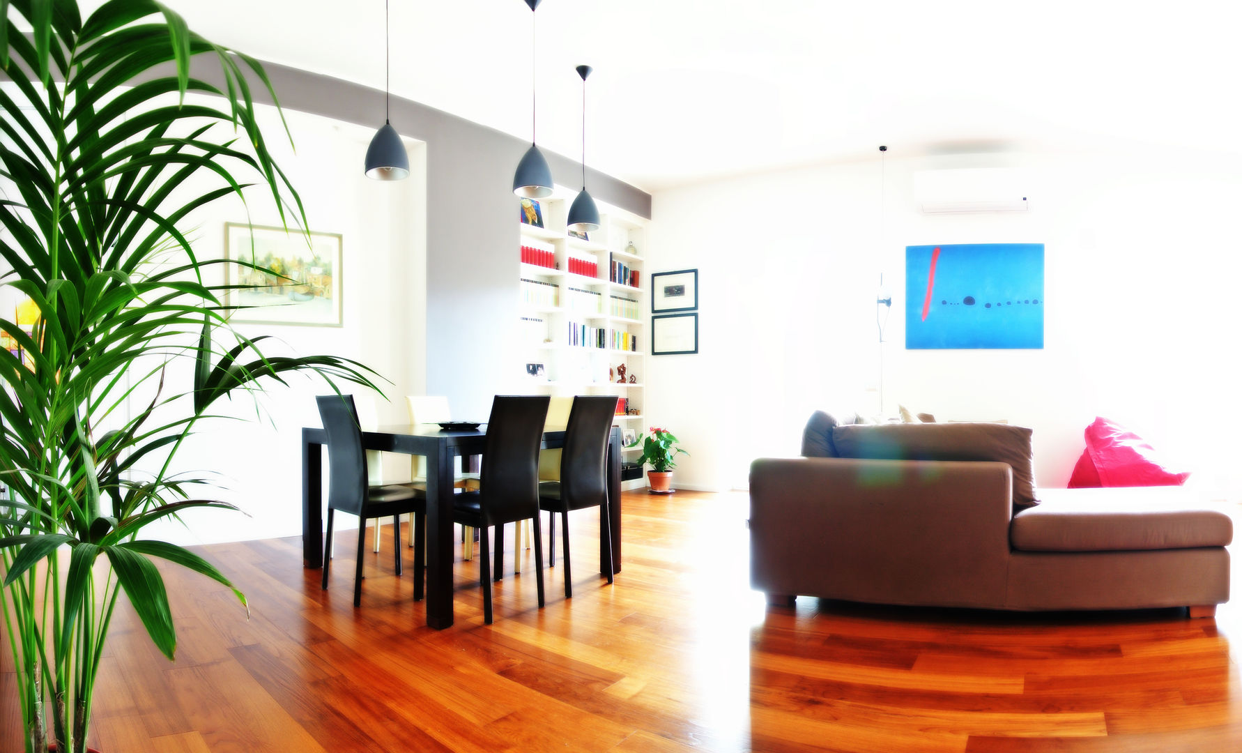 Open space e colore per una giovane famiglia, Archgallery Archgallery Modern Living Room
