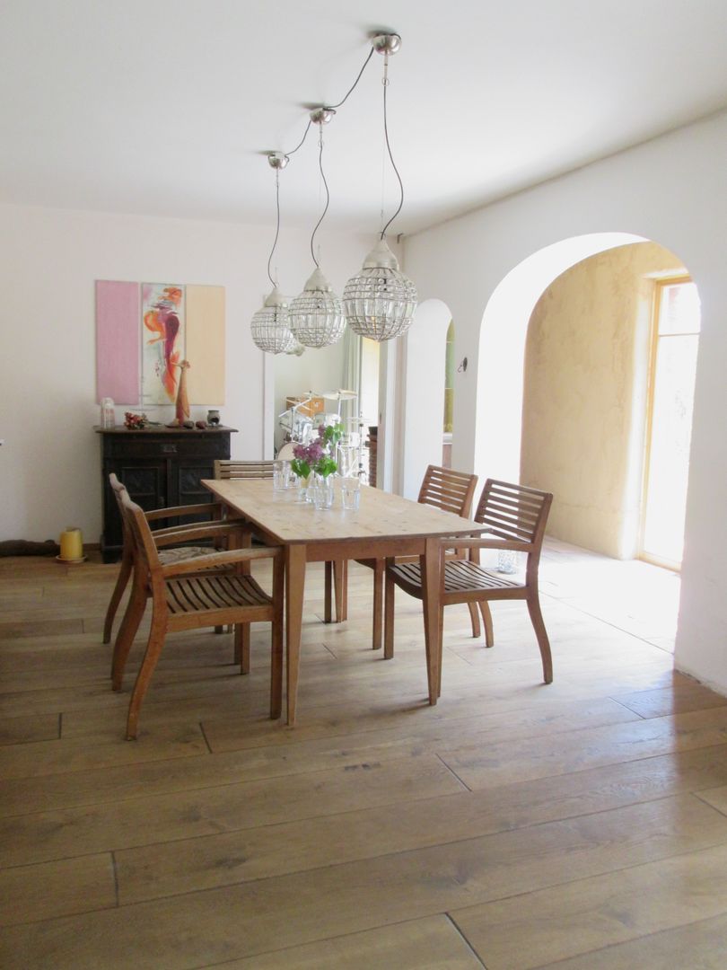 Umbau und energetische Sanierung eines MFH, bau-kult-ur bau-kult-ur Classic style dining room