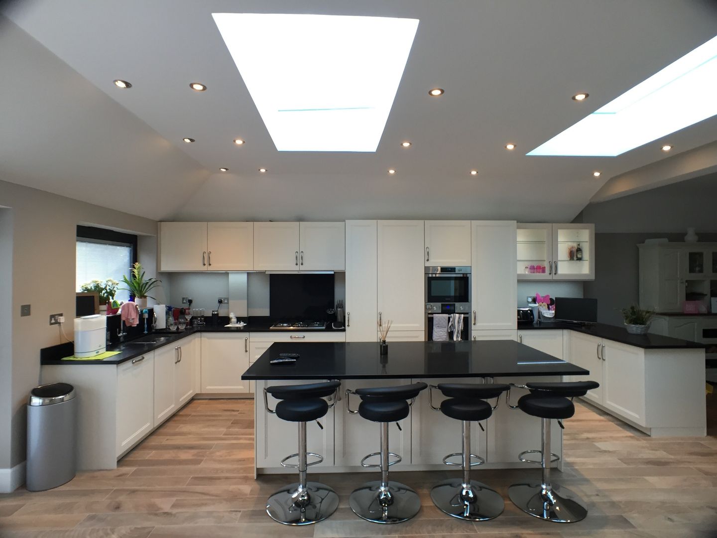 Kitchen island Progressive Design London ห้องครัว