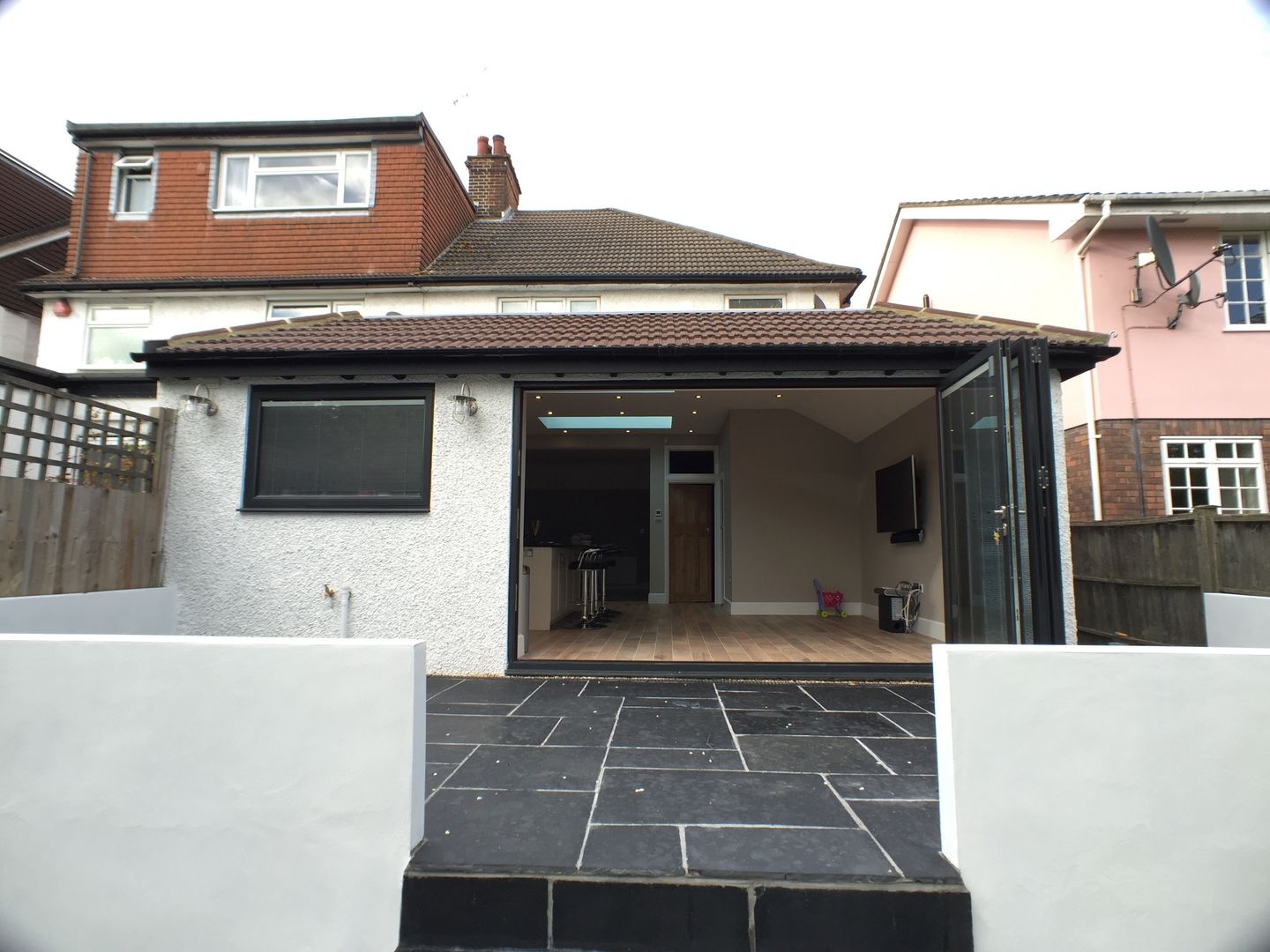 Patio Progressive Design London Dining room