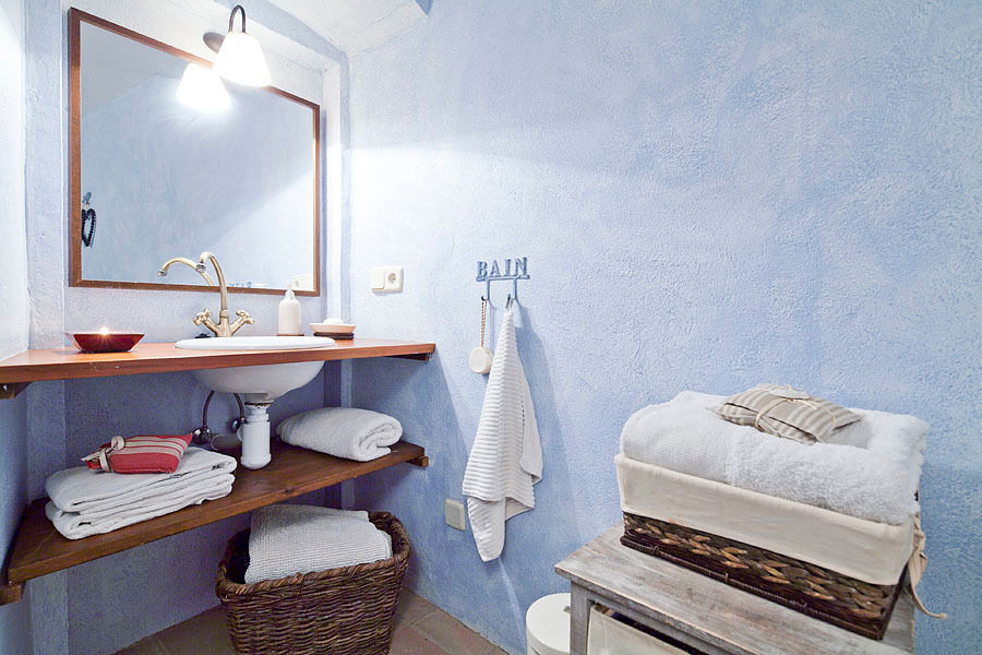 ALQUILER DE CASA EN EL EMPORDA CON MUCHO ENCANTO , decoradora JUDITH FARRAN , Home Deco Decoración Home Deco Decoración Rustic style bathroom