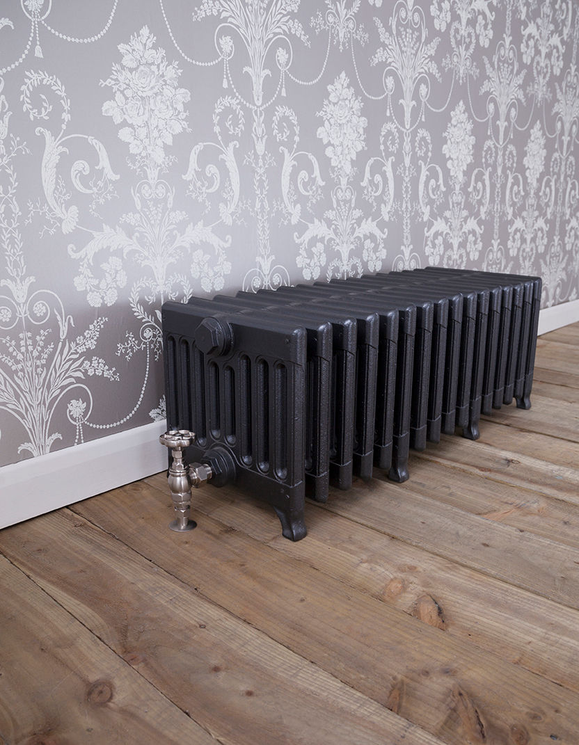 The Victorian 9 Column Cast Iron Radiator UKAA | UK Architectural Antiques クラシカルスタイルの 玄関&廊下&階段 アクセサリー＆デコレーション