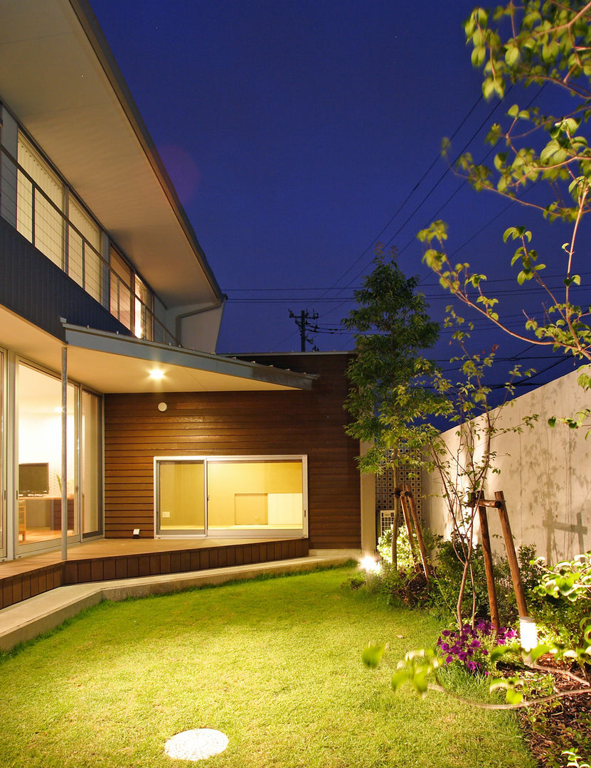 八日市出町の家, 福田康紀建築計画 福田康紀建築計画 Modern balcony, veranda & terrace