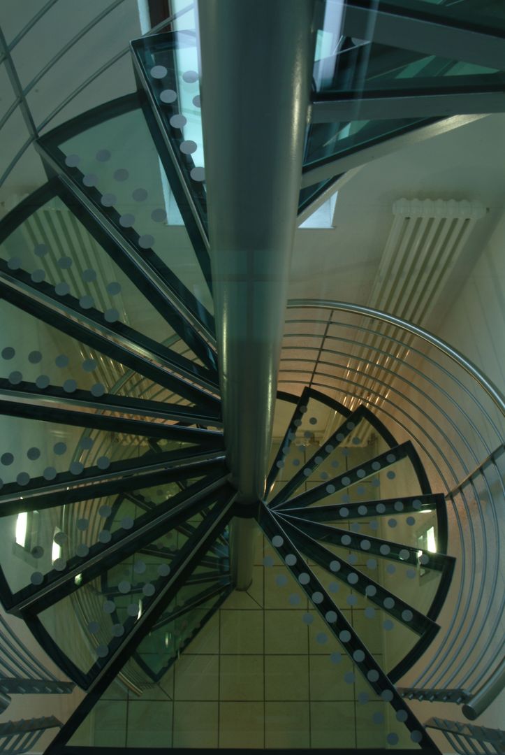 Treppen und Geländer, Ernst Stahl- und Treppenbau GmbH Ernst Stahl- und Treppenbau GmbH Modern corridor, hallway & stairs