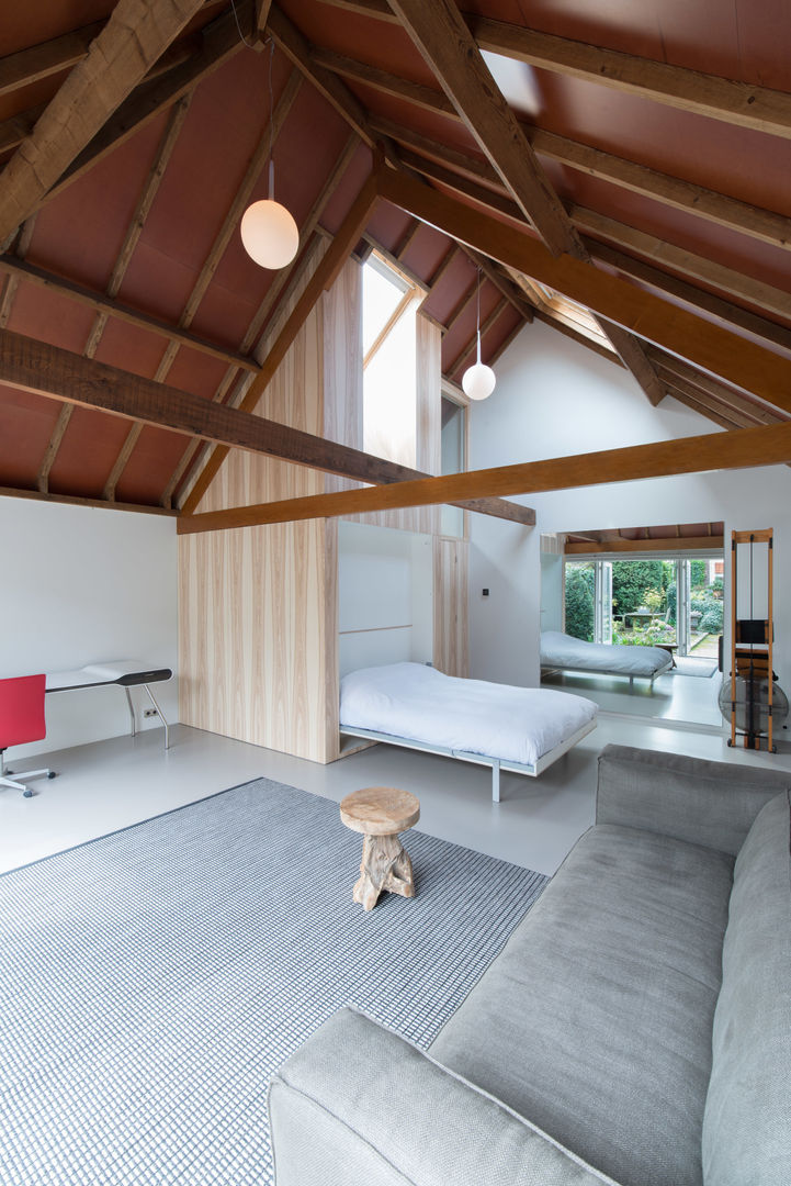 OUTstee, UMBAarchitecten UMBAarchitecten Moderne Schlafzimmer