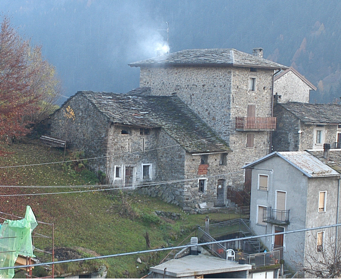 Una casa per tornare a vivere in montagna, Architettura & Urbanistica Architetto Dario Benetti Architettura & Urbanistica Architetto Dario Benetti